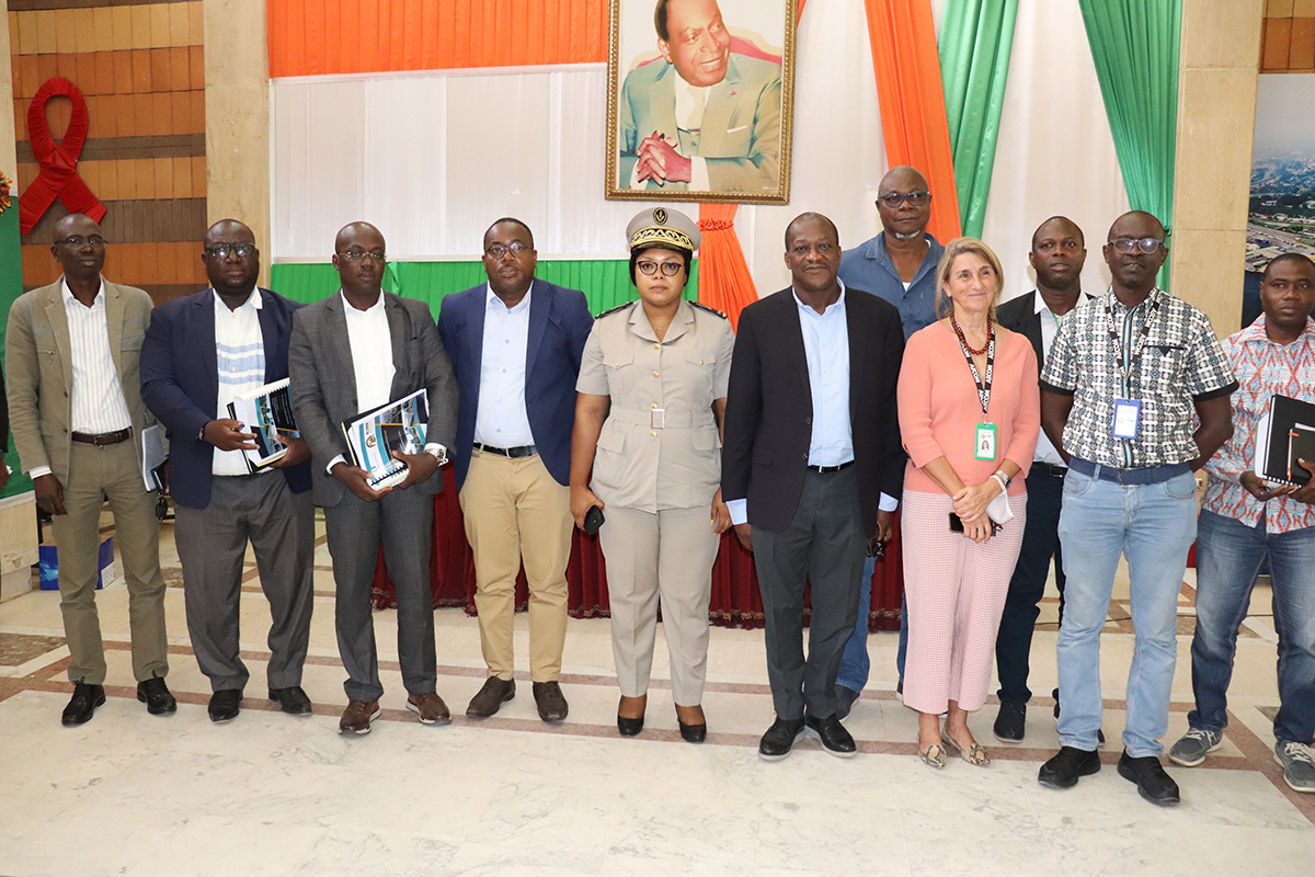 Lancement de l'enquête publique dans le processus de validation de l'Etude d'Impact Environnemental et Social (EIES) du projet Abidjan Transport (ATP)